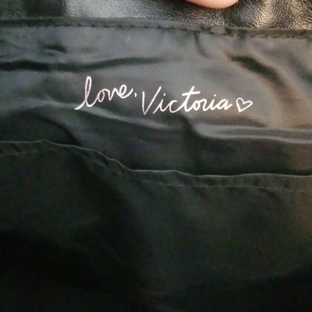 𝅺VICTORIA'S Secret Flirty Fringe Tote Bag - Picture 7 of 12